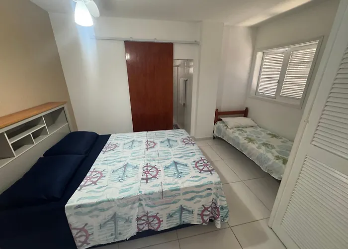 Apartamento Completo Em Cabo Frio,Area Central, 2 Quartos, Cozinha Equipada, Wi-Fi, Ate 8 Pessoas