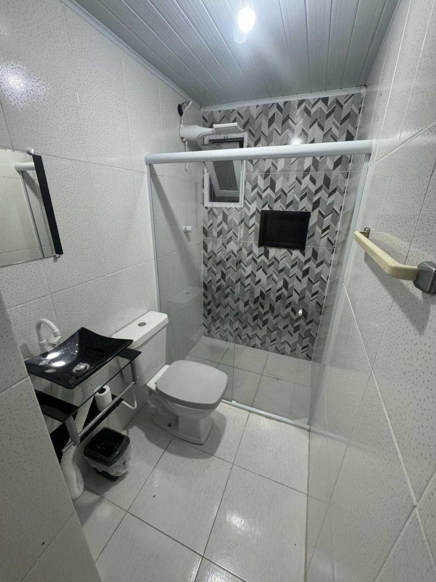 Completo Em Cabo Frio,area Central, 2 Quartos, Cozinha Equipada, Wi-fi, Ate 8 Pessoas Cabo Frio